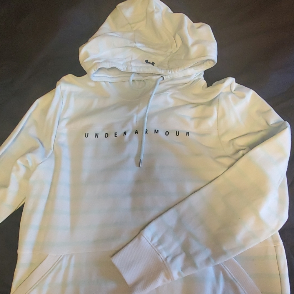 🖤UA hoodie